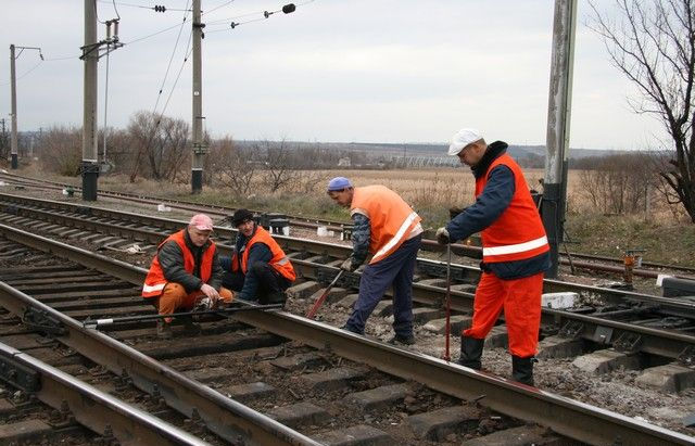 Внимание! В связи с проведение капитальных работ железнодорожного пути на перегоне Торошино-Любятово вводится запрет для движения транспортных средств..