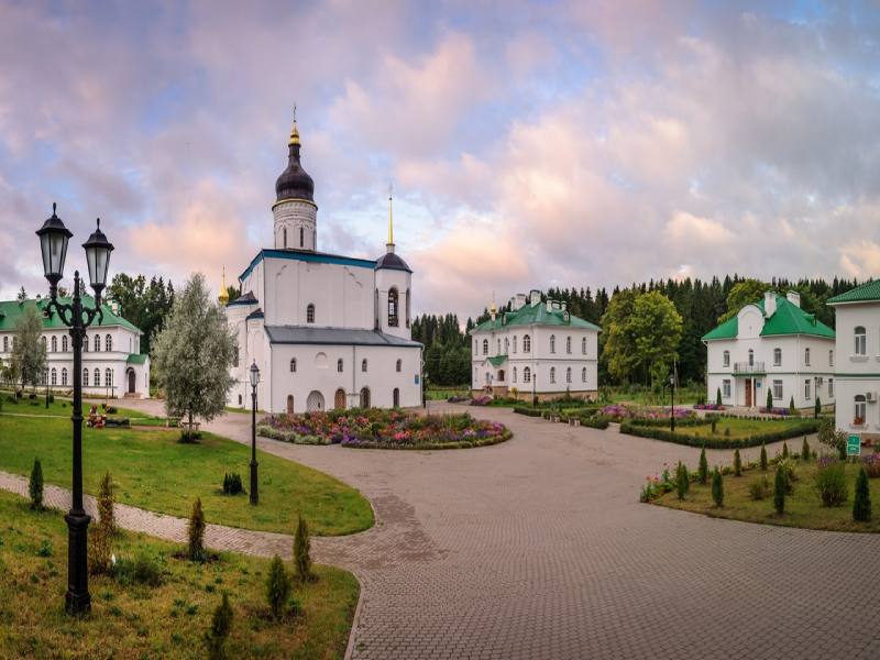 Спасо-Елеазаровский женский монастырь.