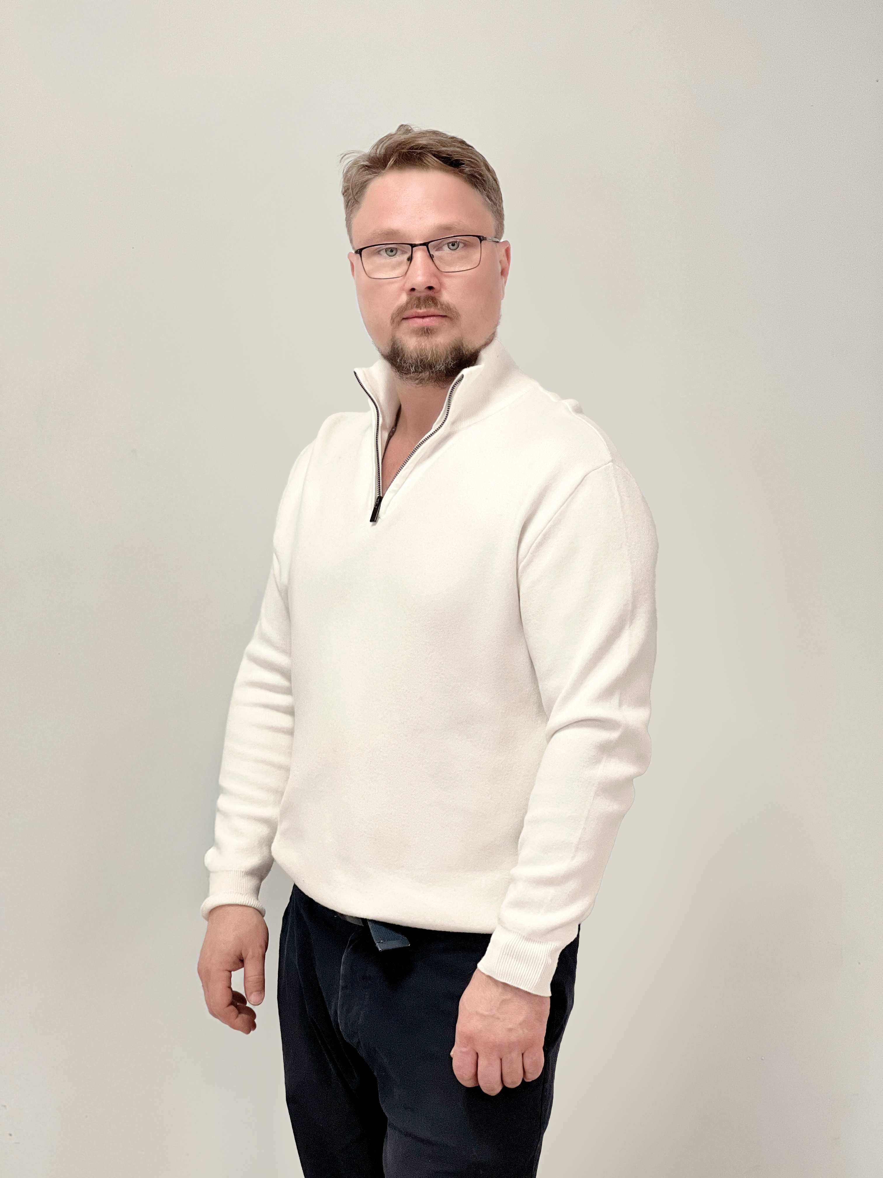 Иванов Александр Юрьевич.