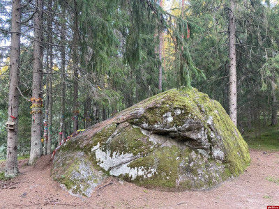 Камень Добряк.