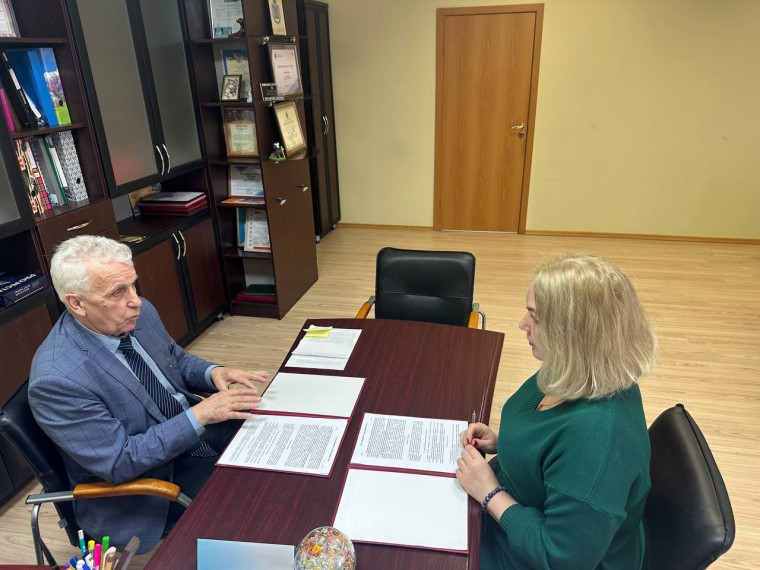 Руководитель Управления Росреестра по Псковской области и Председатель Псковской областной Всероссийской общественной организации ветеранов подписали Соглашение о сотрудничестве. Руководитель Управления Росреестра по Псковской области и Председатель Псковской областной Всероссийской общественной организации ветеранов подписали Соглашение о сотрудничестве.