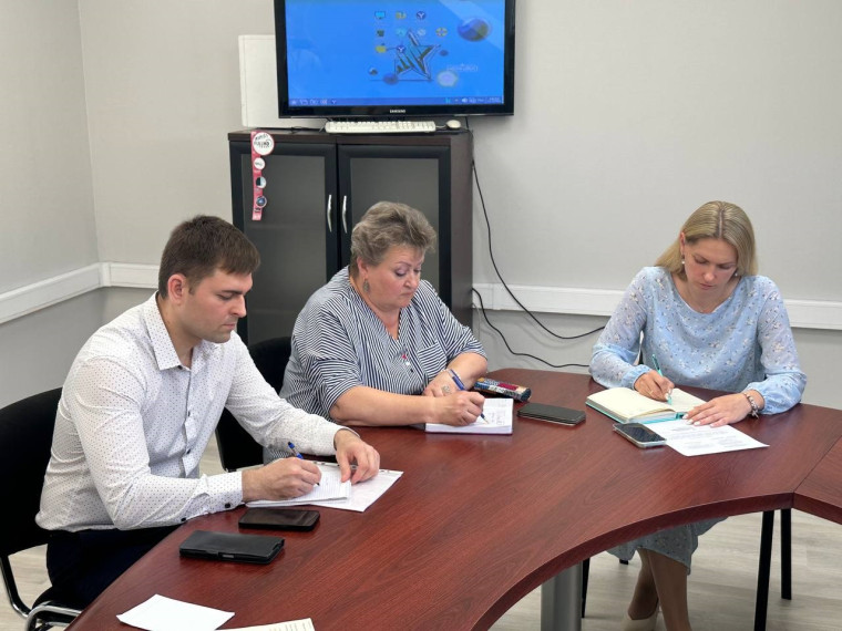 В Псковском Росреестре прошло совещание по вопросам реализации мероприятий по государственному кадастровому учету и государственной регистрации прав в рамках газификации садоводческих некоммерческих товариществ. В Псковском Росреестре прошло совещание по вопросам реализации мероприятий по государственному кадастровому учету и государственной регистрации прав в рамках газификации садоводческих некоммерческих товариществ.